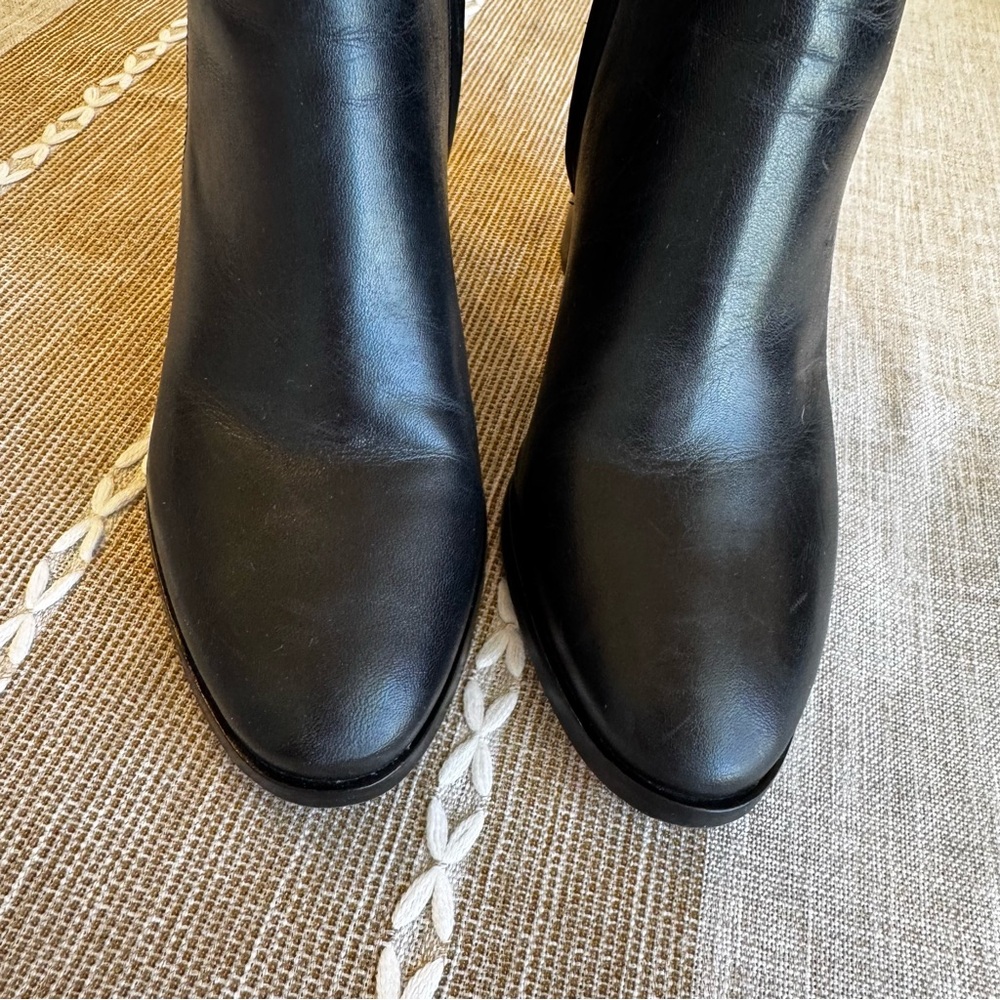 Coach Olivia Bootie black leather zip up boots heel size 6.5 - Picture 2 of 11